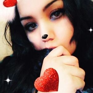 Meet your Posher, Kendra